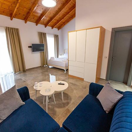 Santa Oliva Suites كساميل المظهر الخارجي الصورة
